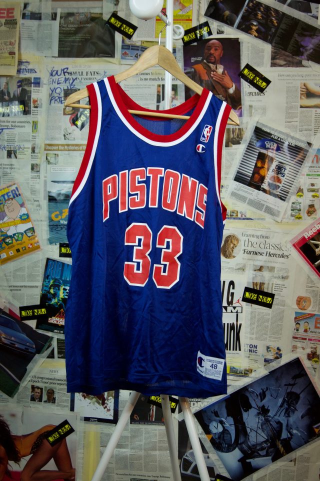 1996-00 DETROIT PISTONS HILL #33 CHAMPION JERSEY (HOME) L